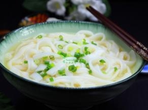 家家户户的一日三餐，老少皆能吃，美味的河粉。