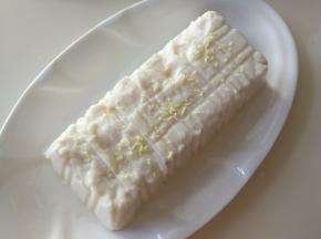 撒适量的盐和鸡精