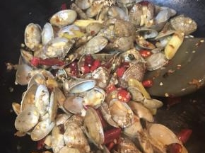 烹入白酒或者料酒