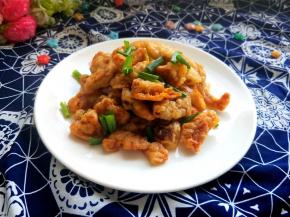 撒上香葱，简直太香，太酥脆啦！