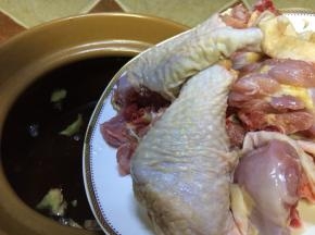 水开后放入鸡腿