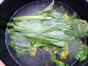 再将青菜煮熟