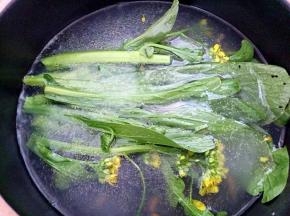 再将青菜煮熟