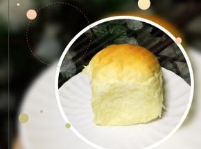 可以享用餐包了！这款餐包不是很甜哦！