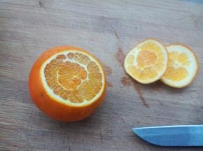 切去橙子前后两边