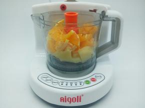 放入橙子块，盖好盖子