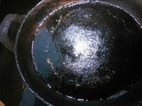 饼铛加热转中小火