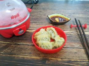 蒸好的成品图！边来点红油辣子腊八蒜醋酱沾，完美