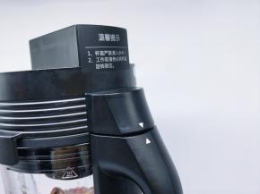 将盖子盖好，这个△的标志上下一定要对齐，如图。