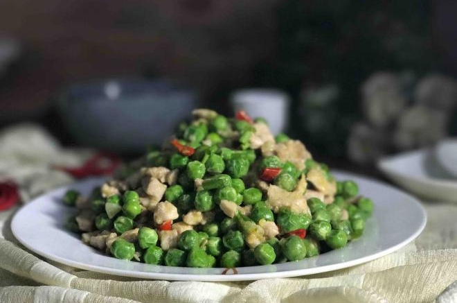豌豆炒肉