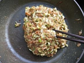 拌好的肉馅。