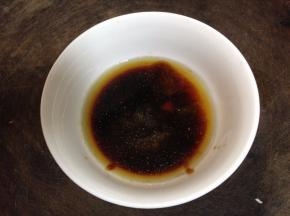 
加少量水调匀备用