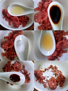 猪肉沫加入适量的盐，蚝油，生抽，料酒。生粉，花生油搅拌均匀！