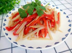 清脆爽口的莲藕红椒。