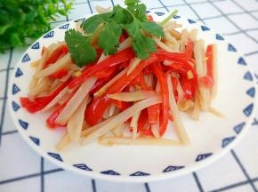清脆爽口的莲藕红椒。