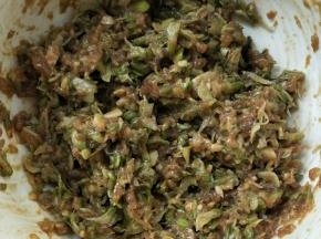 搅拌粘合在一起。