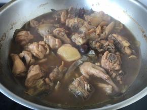 大火炖开，小火炖20分钟。