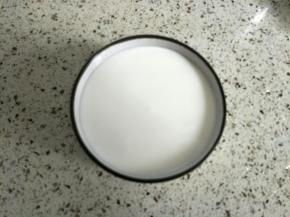 喜欢冰一点酸奶也可以冷冻一个小时