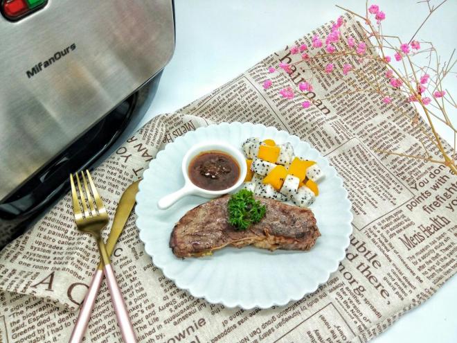 【三明治机版】黑胡椒牛排