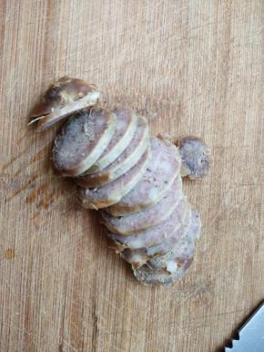 香肠先切片再切丁