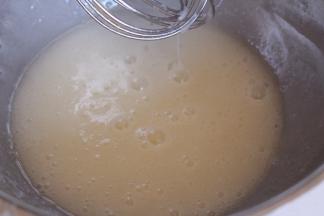 用蛋抽再次搅拌均匀