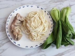 准备食材。