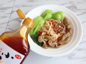 我喜欢吃辣，可以加一些红油。