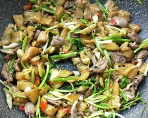 关火，翻炒均匀。