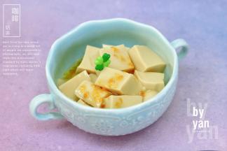 做好的咖啡奶冻。