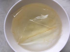 吉利丁片用冷水泡软