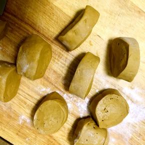 分割成均匀的面团