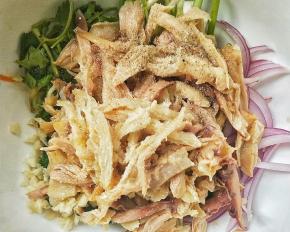 放生抽，香醋，料酒，白胡椒粉，花椒粉，花椒油，芝麻油，盐，白糖，根据个人口味调味。