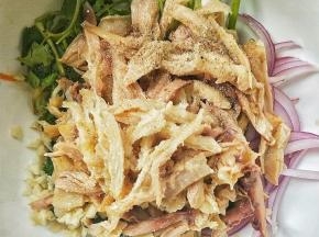放生抽，香醋，料酒，白胡椒粉，花椒粉，花椒油，芝麻油，盐，白糖，根据个人口味调味。