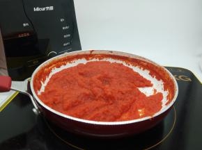 这时番茄酱变的浓稠，就可以关火了