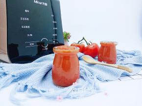 意式番茄酱就做好了，尝了一下，酸甜度正好，待番茄酱充分凉透，装入玻璃杯，放冰箱冷藏食用，大概可以放一星期，毕竟零添加剂，天热了，放久也就不新鲜了（装番茄酱的容器，提前拿开水泡一下，再晾干用）