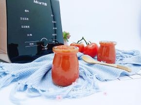 意式番茄酱就做好了，尝了一下，酸甜度正好，待番茄酱充分凉透，装入玻璃杯，放冰箱冷藏食用，大概可以放一星期，毕竟零添加剂，天热了，放久也就不新鲜了（装番茄酱的容器，提前拿开水泡一下，再晾干用）