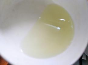 压了一会就这样多水。有时间可以压久点。一天一夜更好，我就压了几个小时而已。看你方便