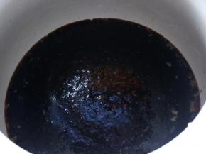 这个是我之前用的卤汁。如果是第一次做，按照我前面说的比例，一瓶卤水汁，再加三倍的水，最好用砂锅煲来卤制猪舌。