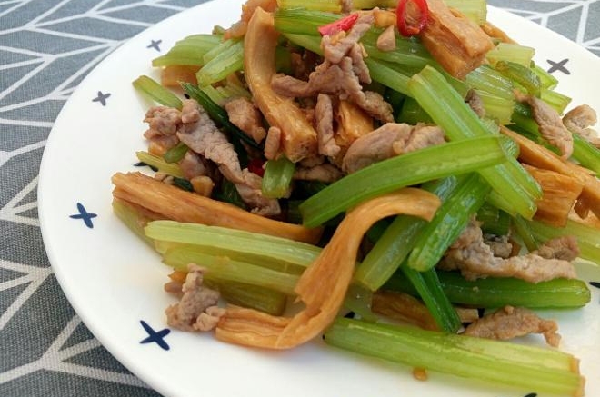 芹菜炒腐竹