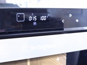 蒸烤箱设置温度100度，时间为15分钟