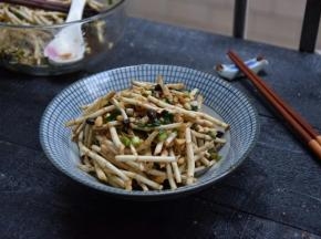 装碗食用。