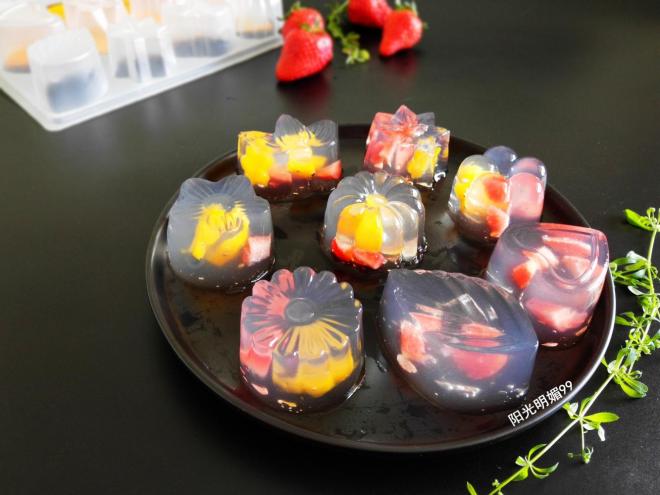 草莓花样果冻