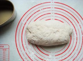 下面的向中心拉上去。