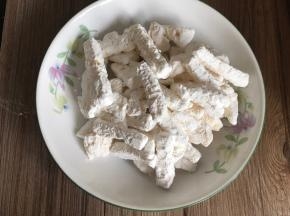 再裹满淀粉