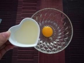 加入油，【油就是普通的食用油。】