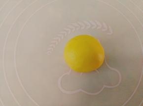 分出小剂子，搓圆