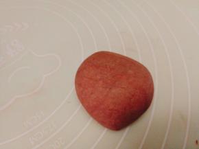 揉至上色均匀即可