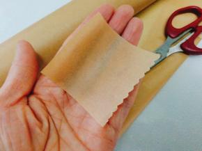 垫上油纸，我剪成圆形了