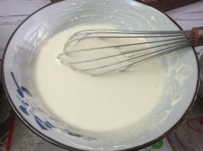 搅拌至没有颗粒，比较细腻的状态，静置20分钟。