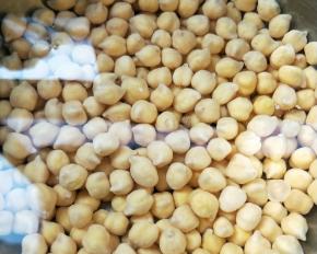 鹰嘴豆泡一晚上。